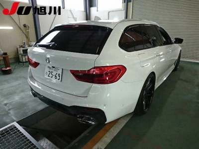 BMW 5 SERIES