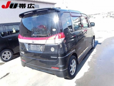 MITSUBISHI DELICA D:2