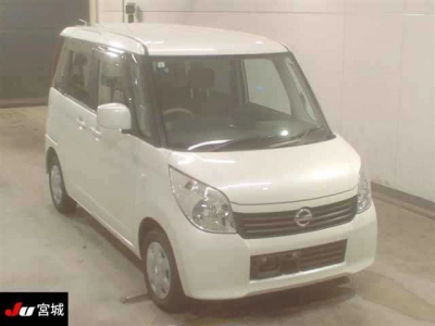 NISSAN ROOX