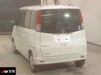 NISSAN ROOX