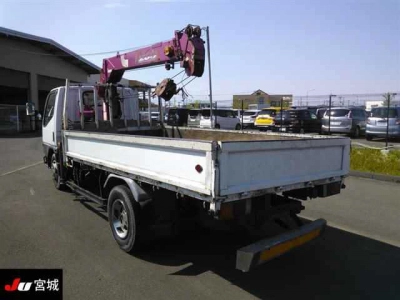MITSUBISHI CANTER