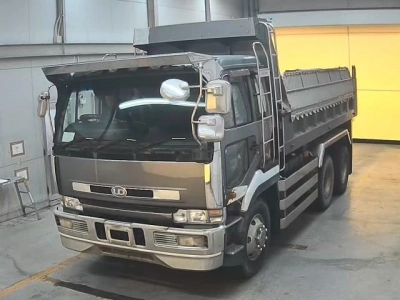 NISSAN UD