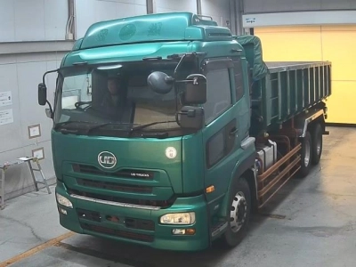 NISSAN UD