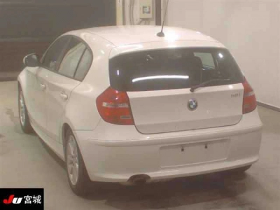 BMW 1 SERIES