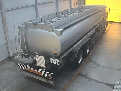 NISSAN UD