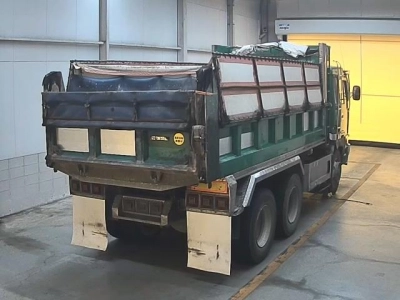 MITSUBISHI FUSO