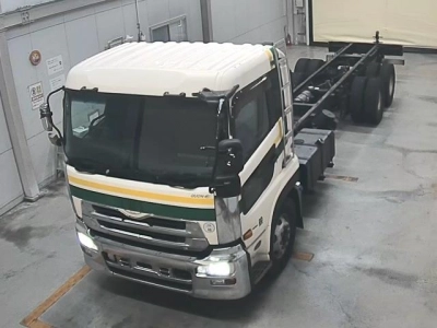 NISSAN UD