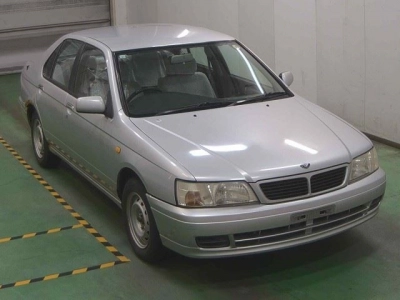 NISSAN BLUEBIRD
