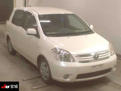 TOYOTA RAUM