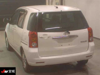 TOYOTA RAUM