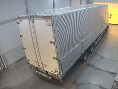 NISSAN UD