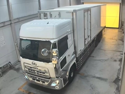 NISSAN UD