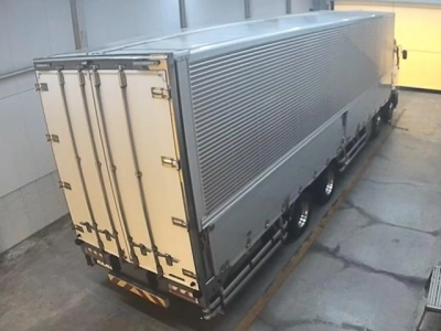 NISSAN UD