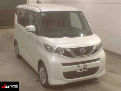 NISSAN ROOX