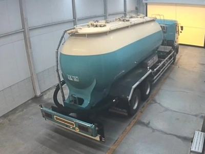 NISSAN UD