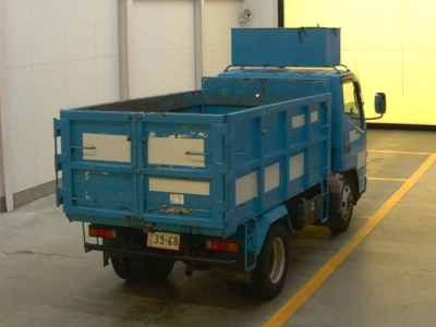 MITSUBISHI CANTER