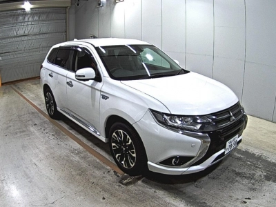 MITSUBISHI OUTLANDER PHEV