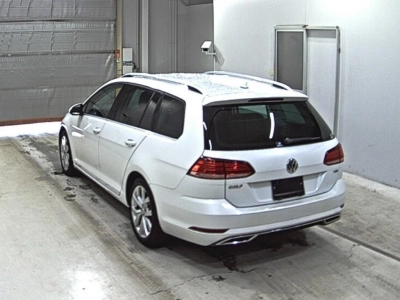 VOLKSWAGEN GOLF VARIANT