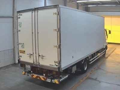 MITSUBISHI FUSO FIGHTER