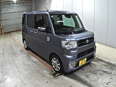 TOYOTA PIXIS MEGA