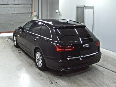 AUDI A6 AVANTE