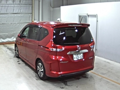 HONDA FREED + HYBRID