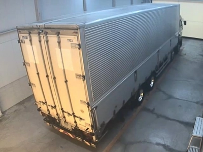 NISSAN UD