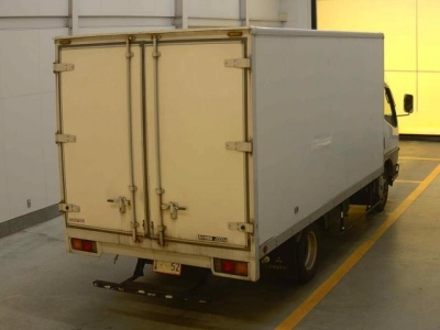 MITSUBISHI CANTER