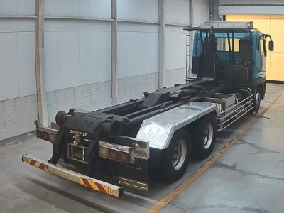 MITSUBISHI FUSO