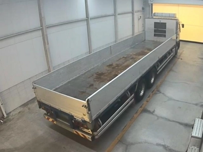 NISSAN UD
