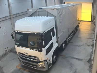 NISSAN UD
