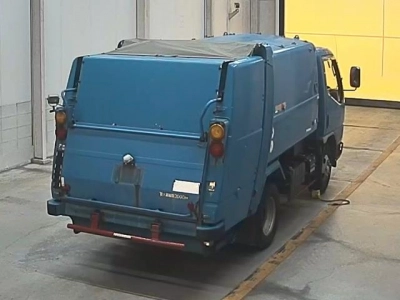 MITSUBISHI CANTER