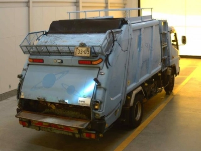MITSUBISHI CANTER
