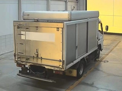 MITSUBISHI CANTER