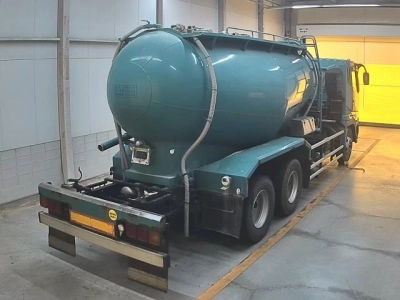 MITSUBISHI FUSO