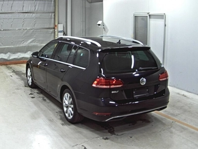 VOLKSWAGEN GOLF VARIANT