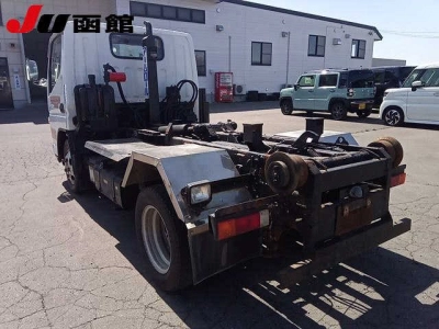 MITSUBISHI CANTER