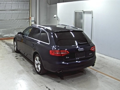 AUDI A4 AVANTE