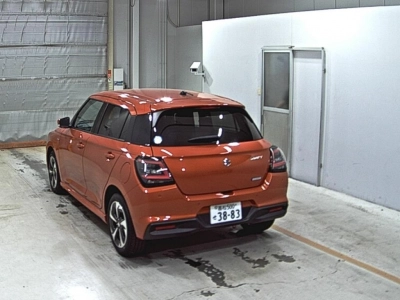 SUZUKI SWIFT