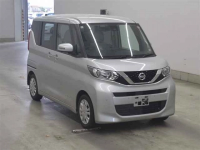 NISSAN ROOX