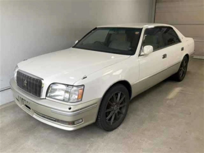 TOYOTA CROWN MAJESTA