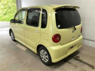 DAIHATSU MOVE LATTE