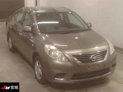 NISSAN TIIDA LATIO