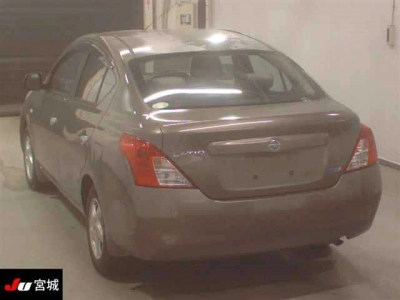 NISSAN TIIDA LATIO