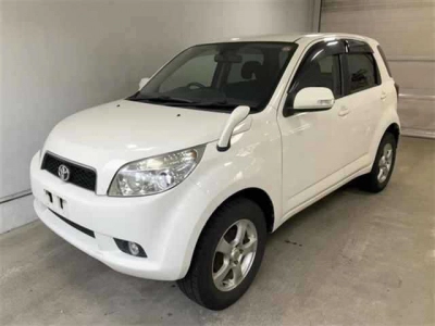 TOYOTA RUSH