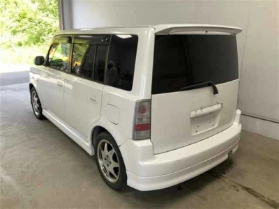 TOYOTA BB
