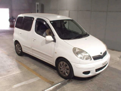TOYOTA FUN CARGO