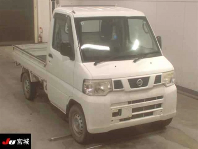 NISSAN CLIPPER