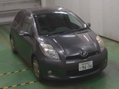 TOYOTA VITZ
