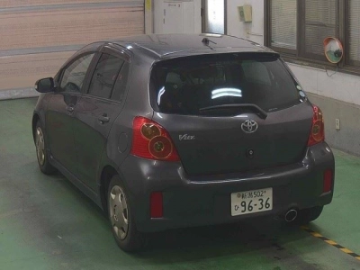 TOYOTA VITZ